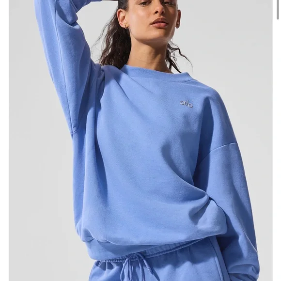 Alo Yoga Accolade Crew Neck Pullover Crystal Blue - Picture 1 of 5